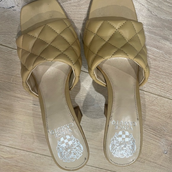 Vince Camuto heels size 7.5 - Picture 3 of 3